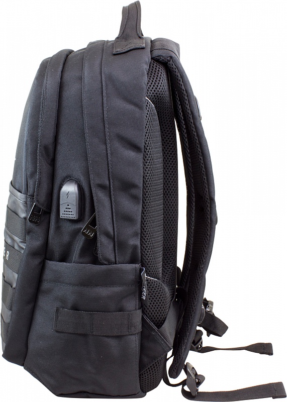 Рюкзак черный со слотом для USB  